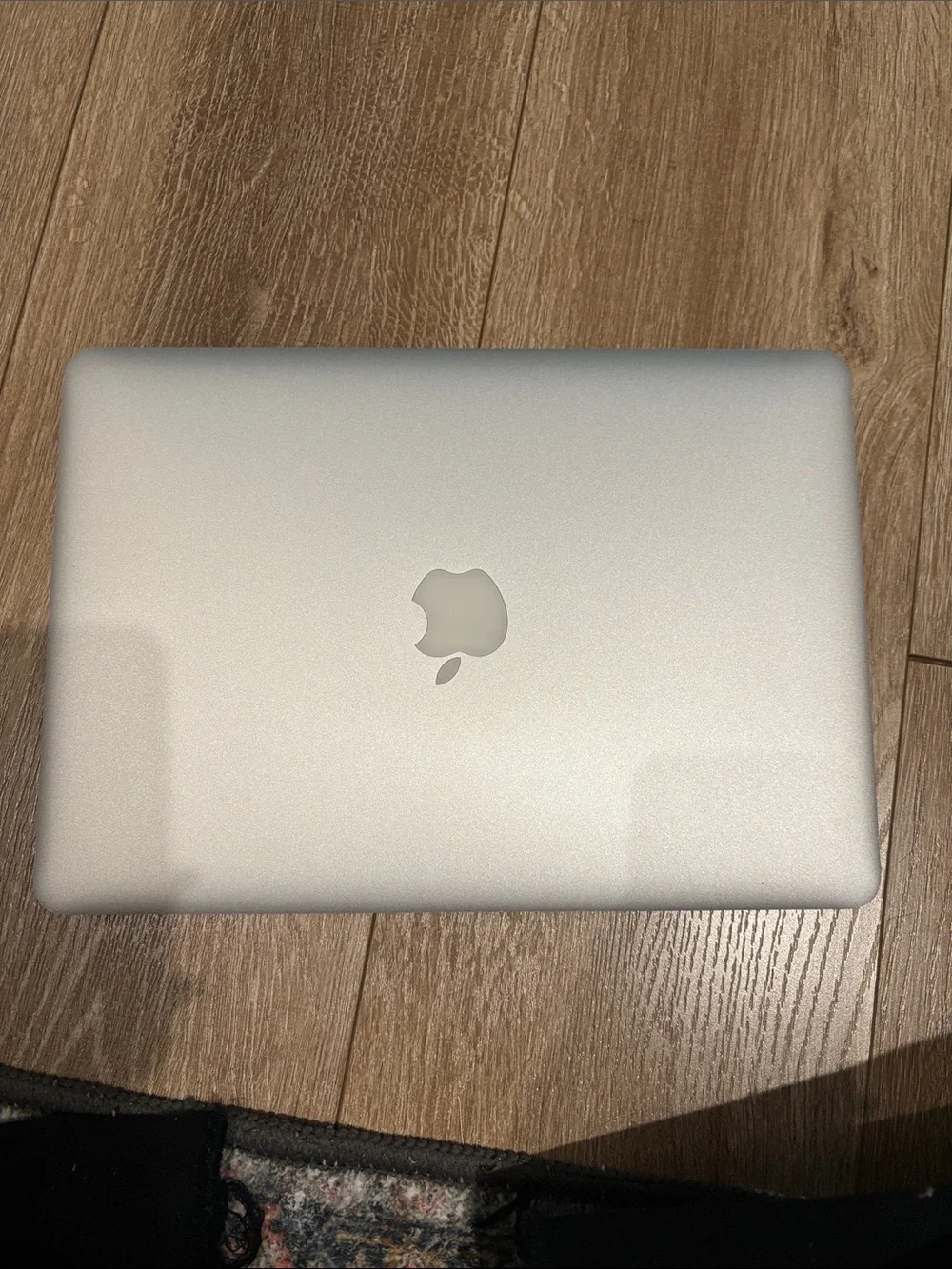 Apple Silver MacBook — Aluminum Finish Laptop